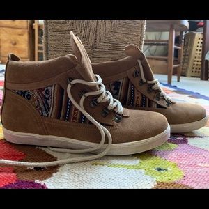 Inkkas Brand Camp Boot in Suede.